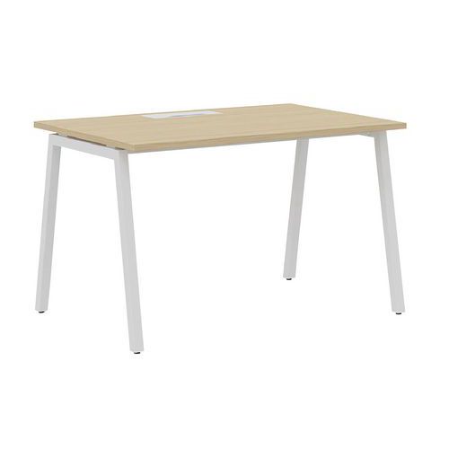 Misao rett skrivebord 120 cm, A-formede ben – Manutan
